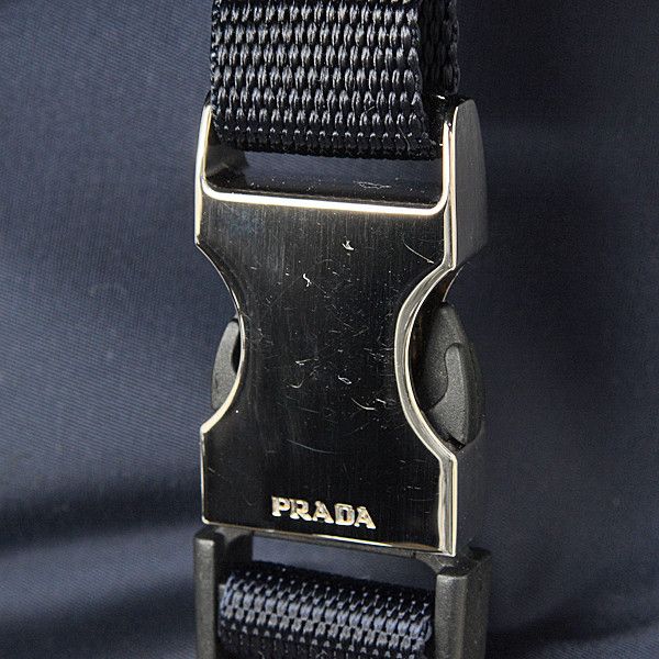Prada Prada Prada Nylon Logo Messenger Bag 2VD768 Canvas Crossbody Bag 2VD768 in Great Condition Size ONE SIZE - 5 Thumbnail
