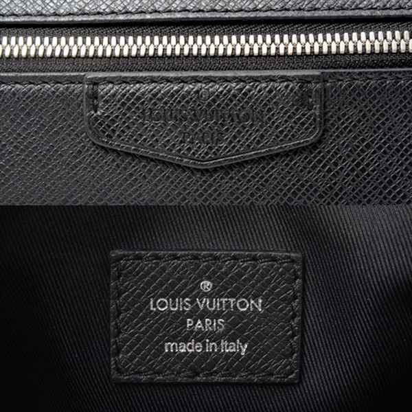 Louis Vuitton Louis Vuitton Louis Vuitton Men's Taiga Outdoor Bum Bag M33438 Canvas Belt Bag M33438 in Very Good Condition Size ONE SIZE - 8 Thumbnail