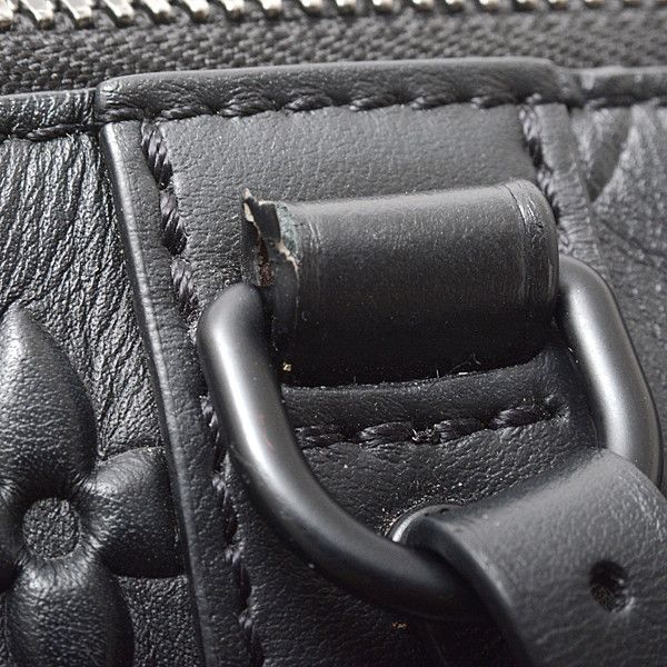 Louis Vuitton Louis Vuitton Louis Vuitton Monogram Seal Leather Shoulder Bag M57955 Canvas Crossbody Bag M57955 in Great Condition Size ONE SIZE - 4 Thumbnail