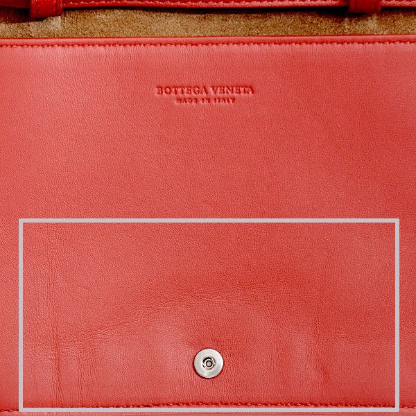 Bottega Veneta Bottega Veneta Bottega Veneta Lambskin Cassette Mini Shoulder Bag Leather Shoulder Bag 71109 in Great Condition Size ONE SIZE - 9 Thumbnail