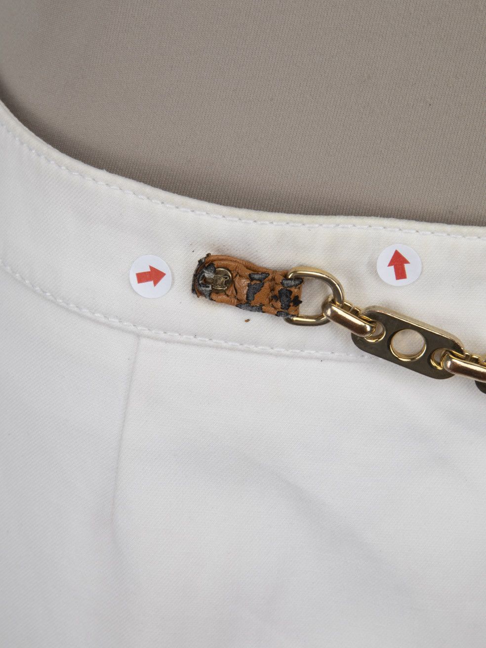 Celine White Chain Detail Cropped Trousers Size 28" / US 6 / IT 42 - 9 Thumbnail