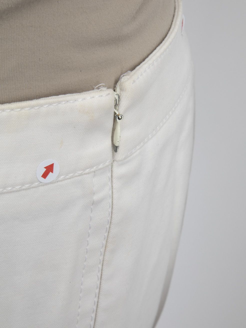 Celine White Chain Detail Cropped Trousers Size 28" / US 6 / IT 42 - 7 Thumbnail