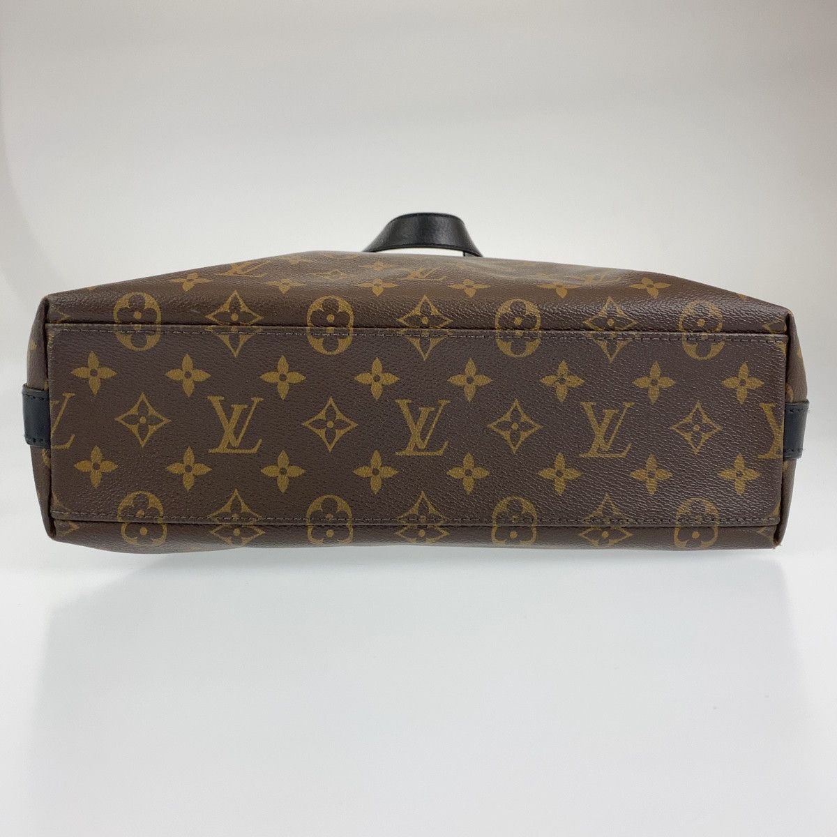 Louis Vuitton Louis Vuitton Louis Vuitton Monogram Kitan Tote Bag M40388 Canvas Tote Bag M40388 in Very Good Condition Size ONE SIZE - 10 Thumbnail