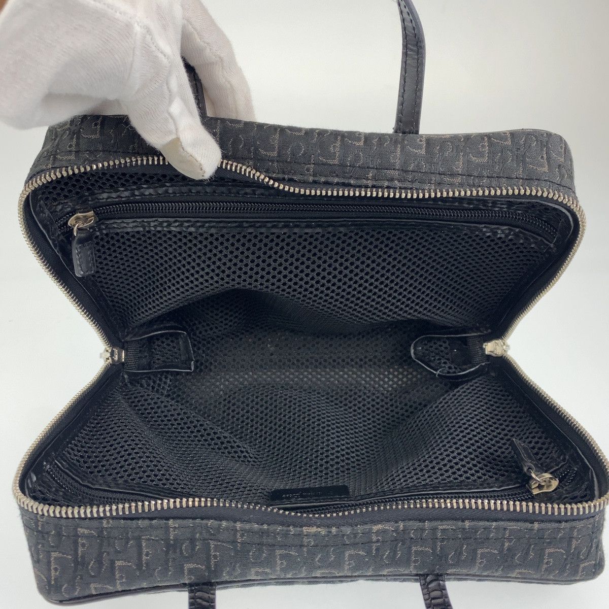 Dior Dior Dior Trotter Street Chic Canvas/Leather Handbag MC0053 Canvas Handbag MC0053 in Very Good Condition Size ONE SIZE - 7 Thumbnail