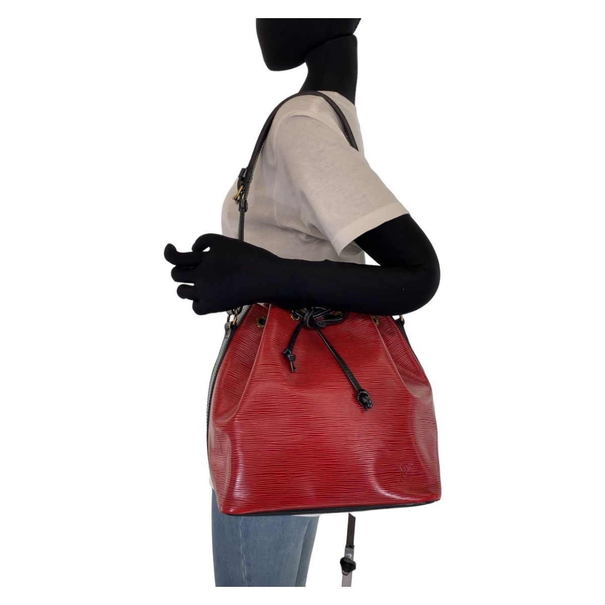 Louis Vuitton Louis Vuitton Louis Vuitton Epi Noe Shoulder Bag Red Black Leather Shoulder Bag M44172 Size ONE SIZE - 6 Thumbnail
