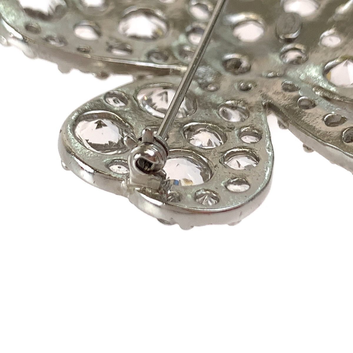 Chanel Chanel Chanel Silver Clover Brooch with Rhinestones Metal Brooch 07V Size ONE SIZE - 5 Thumbnail