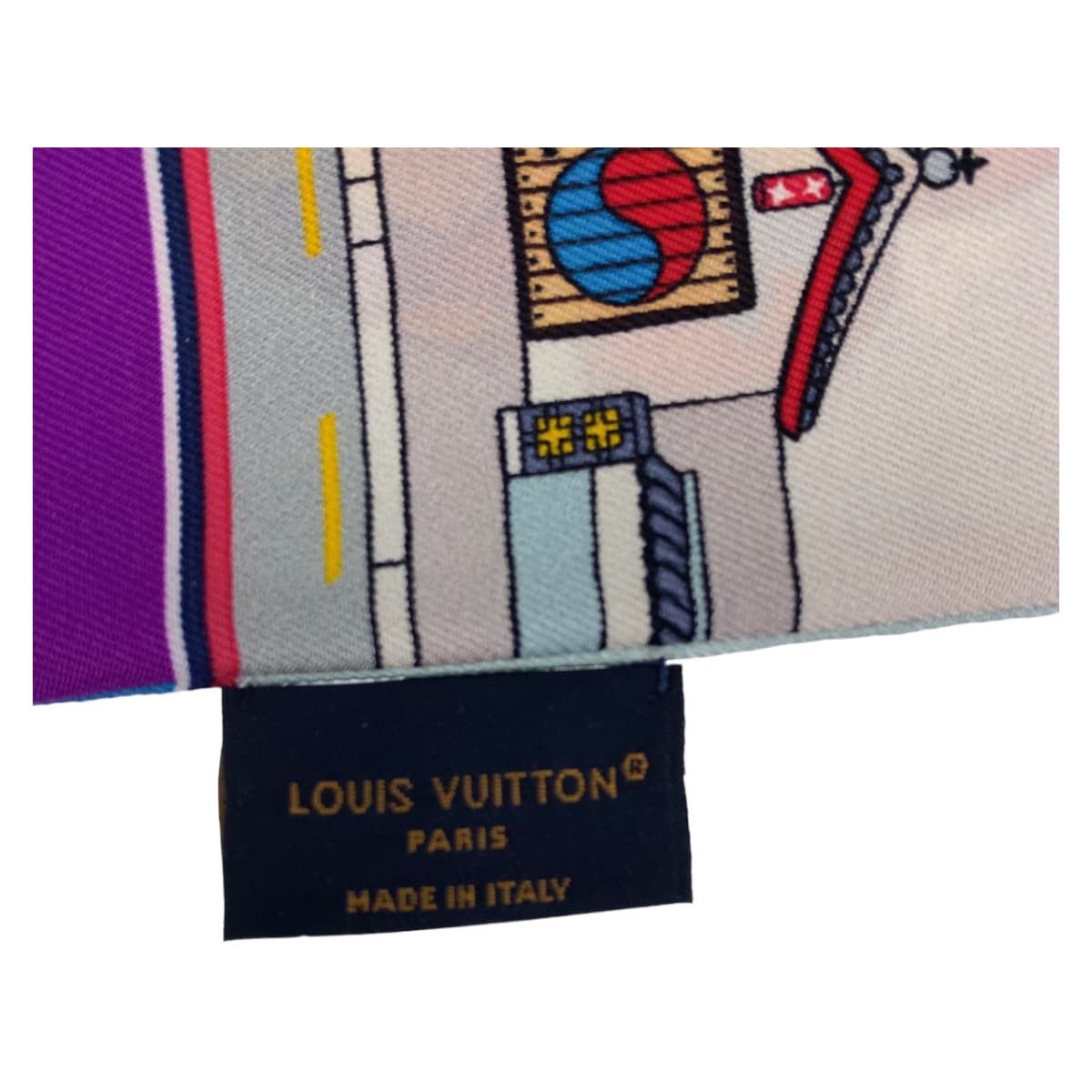 Louis Vuitton Louis Vuitton Louis Vuitton Silk Vivienne Seoul Scarf M77934 Canvas Scarf M77934 in Very Good Condition Size ONE SIZE - 7 Thumbnail