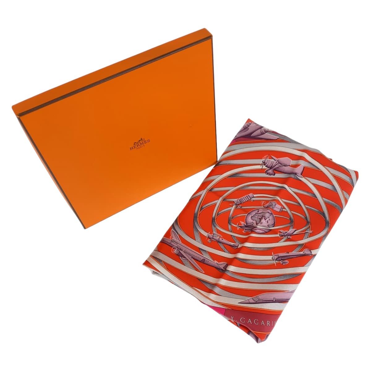 Hermes Hermes Hermes Silk Scarf REVES D'ESPACE Carré 90 Canvas Scarf in Pristine Condition Size ONE SIZE - 4 Thumbnail