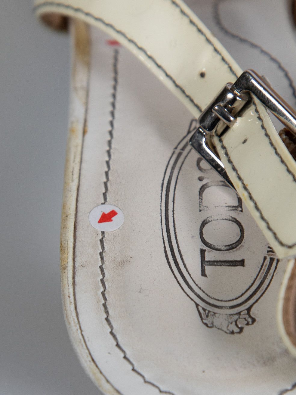 Tod's Ecru Patent T Buckle Detail Slingback Pumps Size US 8 / IT 38 - 14 Thumbnail