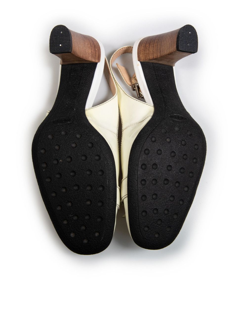 Tod's Ecru Patent T Buckle Detail Slingback Pumps Size US 8 / IT 38 - 4 Thumbnail