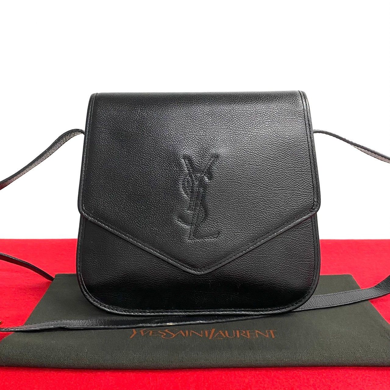 Yves Saint Laurent Yves Saint Laurent Leather Crossbody Bag Leather Crossbody Bag in Great Condition Size ONE SIZE - 10 Thumbnail