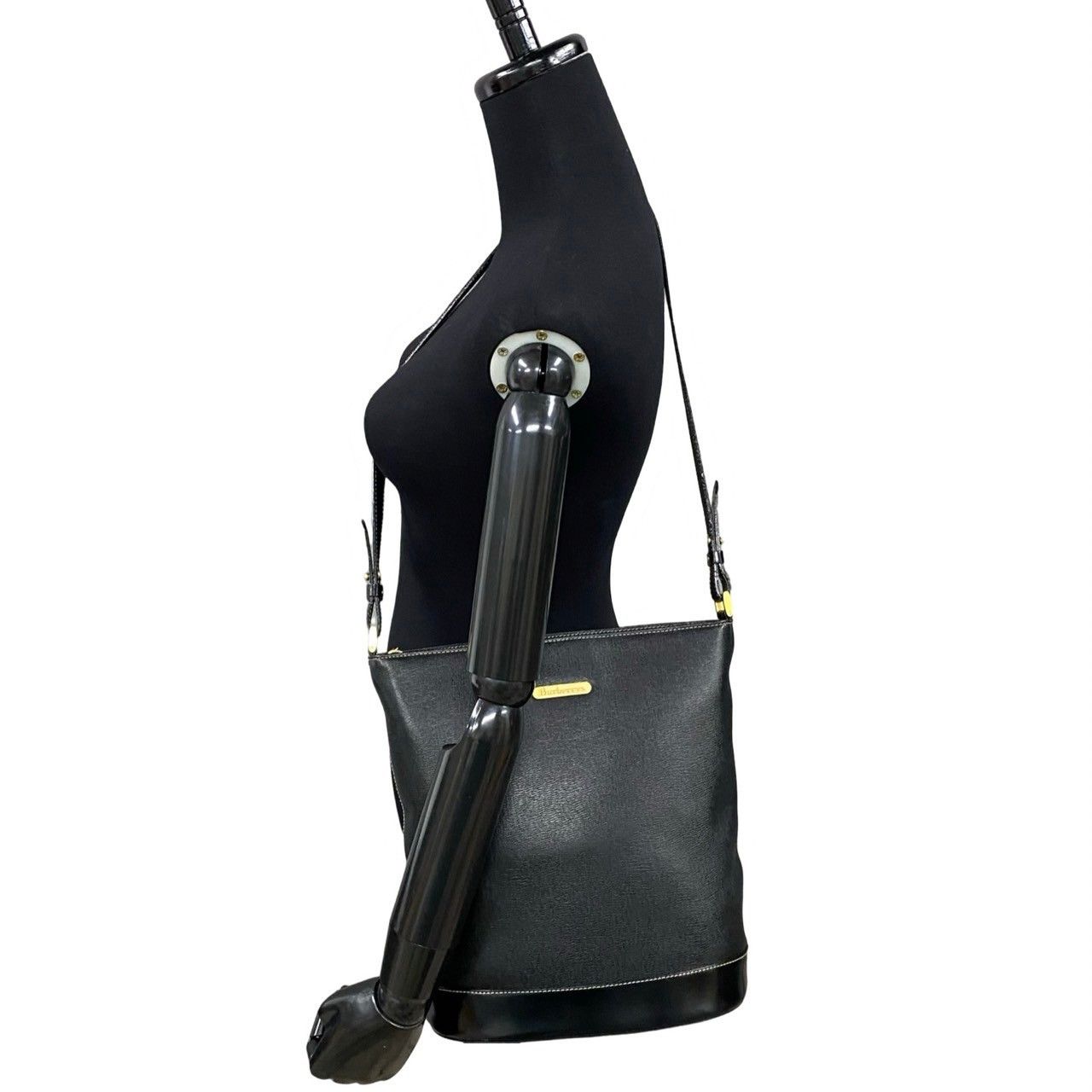 Burberry Burberry Leather Crossbody Bag Leather Crossbody Bag in Very Good Condition Size ONE SIZE - 3 Thumbnail