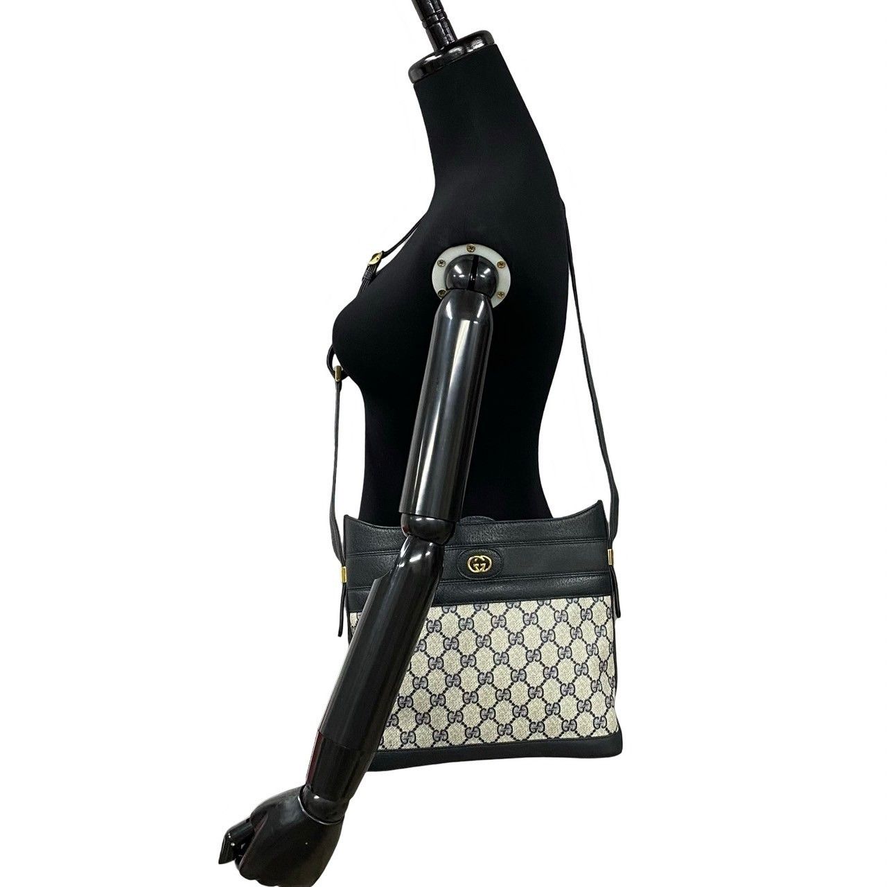 Gucci Gucci GG Canvas Crossbody Bag Leather Crossbody Bag in Very Good Condition Size ONE SIZE - 2 Thumbnail