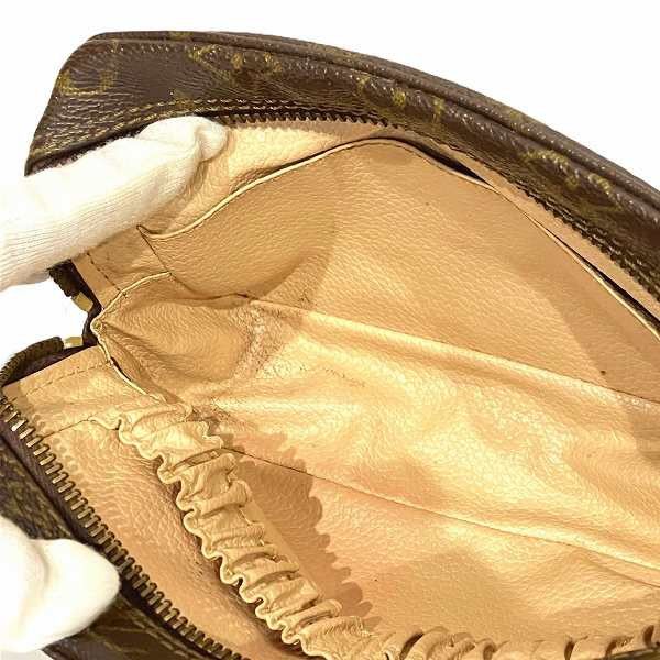 Louis Vuitton Louis Vuitton Louis Vuitton Monogram Toiletry Pouch 18 M47526 Canvas Vanity Bag M47526 in Good Condition Size ONE SIZE - 6 Thumbnail