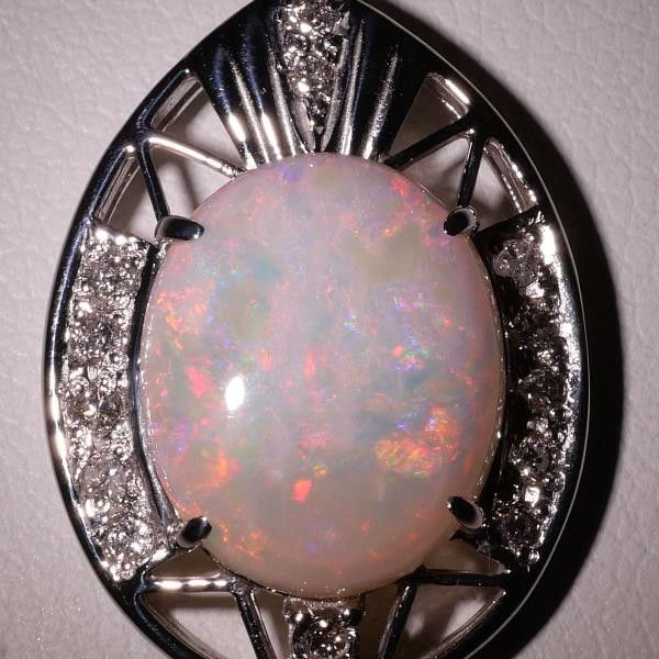 Other Other K18 White Gold Opal Necklace 41cm Metal Necklace in Great Condition Size ONE SIZE - 2 Thumbnail