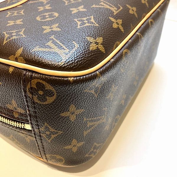 Louis Vuitton Louis Vuitton Monogram Trouville Handbag M42228 Canvas Handbag M42228 in Great Condition
