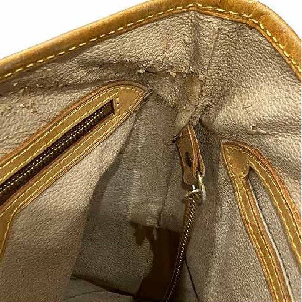 Louis Vuitton Louis Vuitton Louis Vuitton Monogram Petit Bucket Tote Bag M42238 Canvas Tote Bag M42238 in Fair Condition Size ONE SIZE - 8 Thumbnail