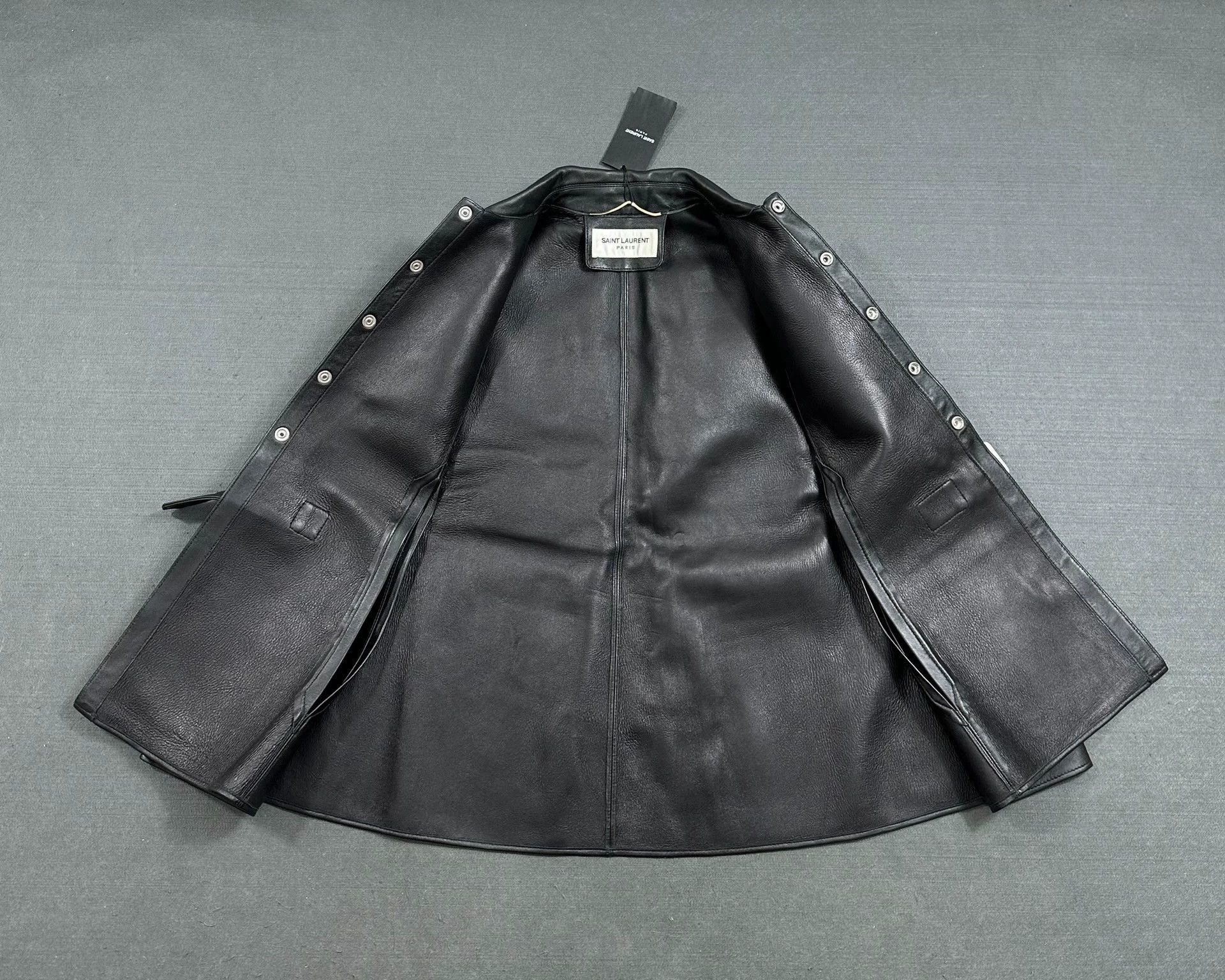 Saint Laurent Paris Saint Laurent Paris Leather coat and cloak Size US XXS / EU 40 - 4 Thumbnail