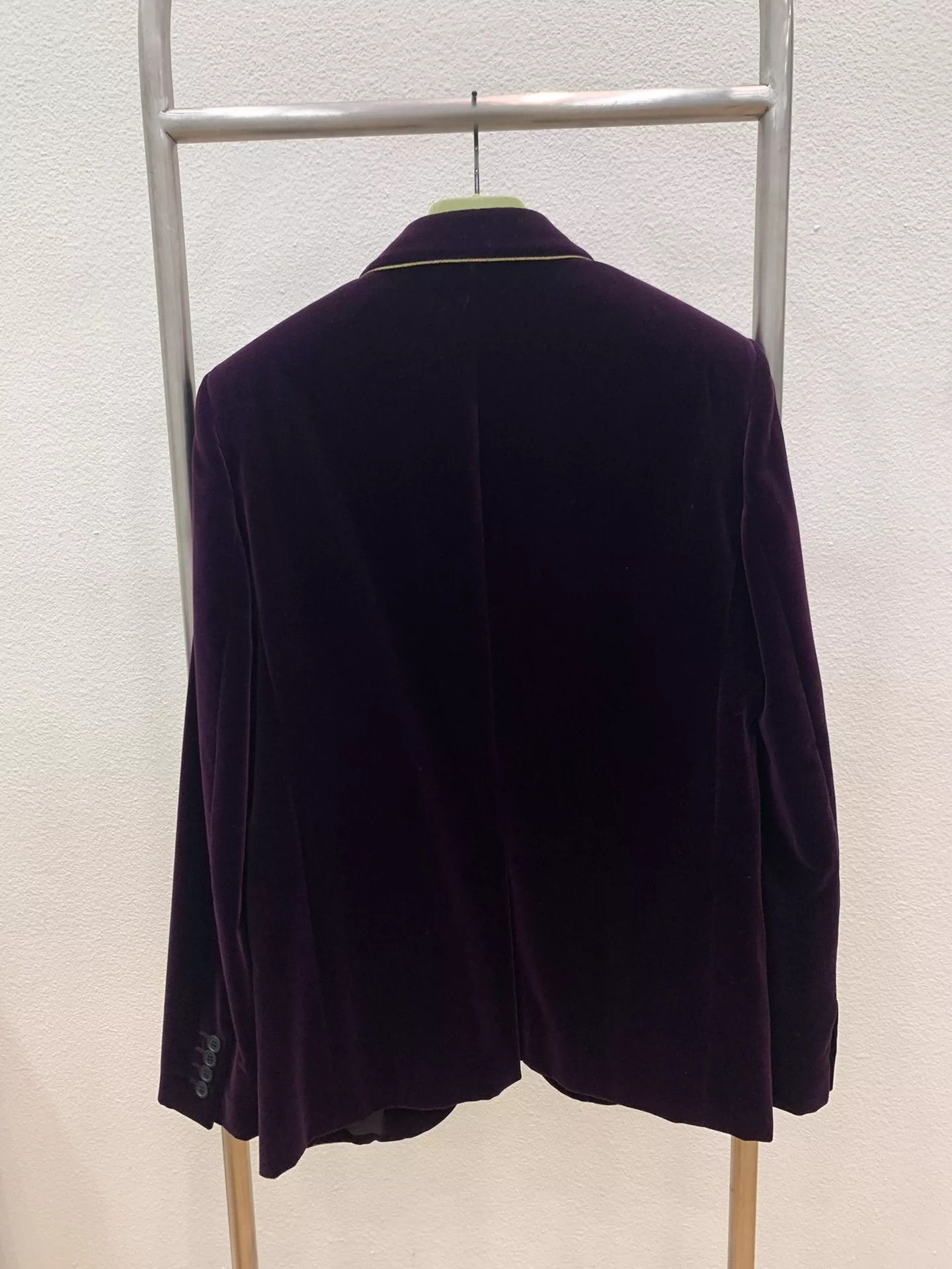 Saint Laurent Paris Saint Laurent Paris Purple velvet jacket Size US M / EU 48-50 / 2 - 5 Thumbnail