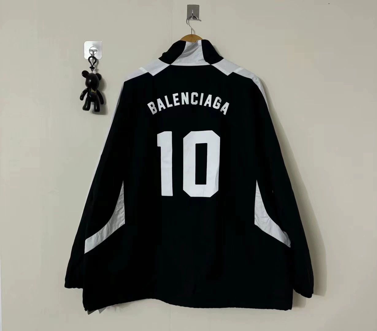 Balenciaga Balenciaga football jacket Size US M / EU 48-50 / 2 - 2 Thumbnail