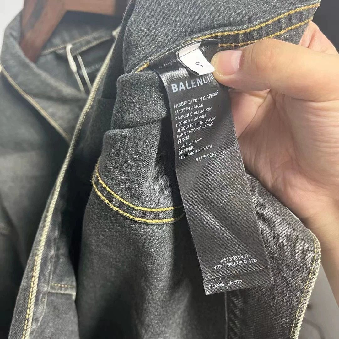 Balenciaga Balenciaga the Year of the Loong Limited Denim Coat Size US S / EU 44-46 / 1 - 4 Thumbnail
