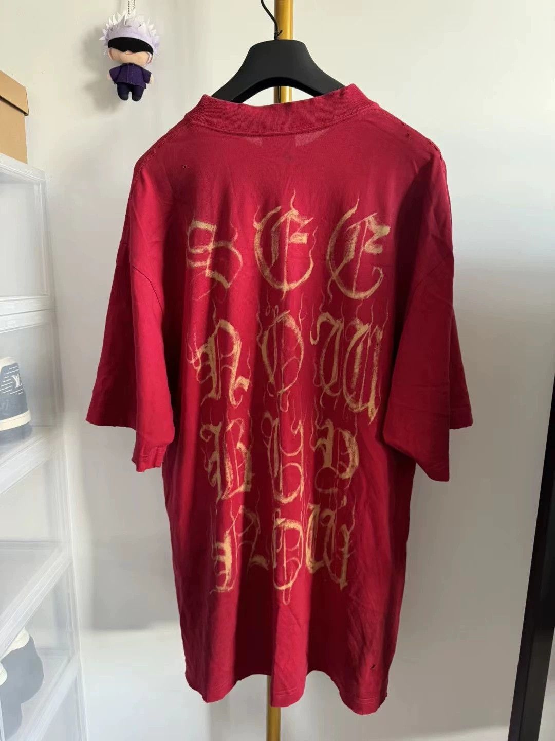 Balenciaga Balenciaga red Sanskrit short sleeved shirt Size US M / EU 48-50 / 2 - 2 Thumbnail