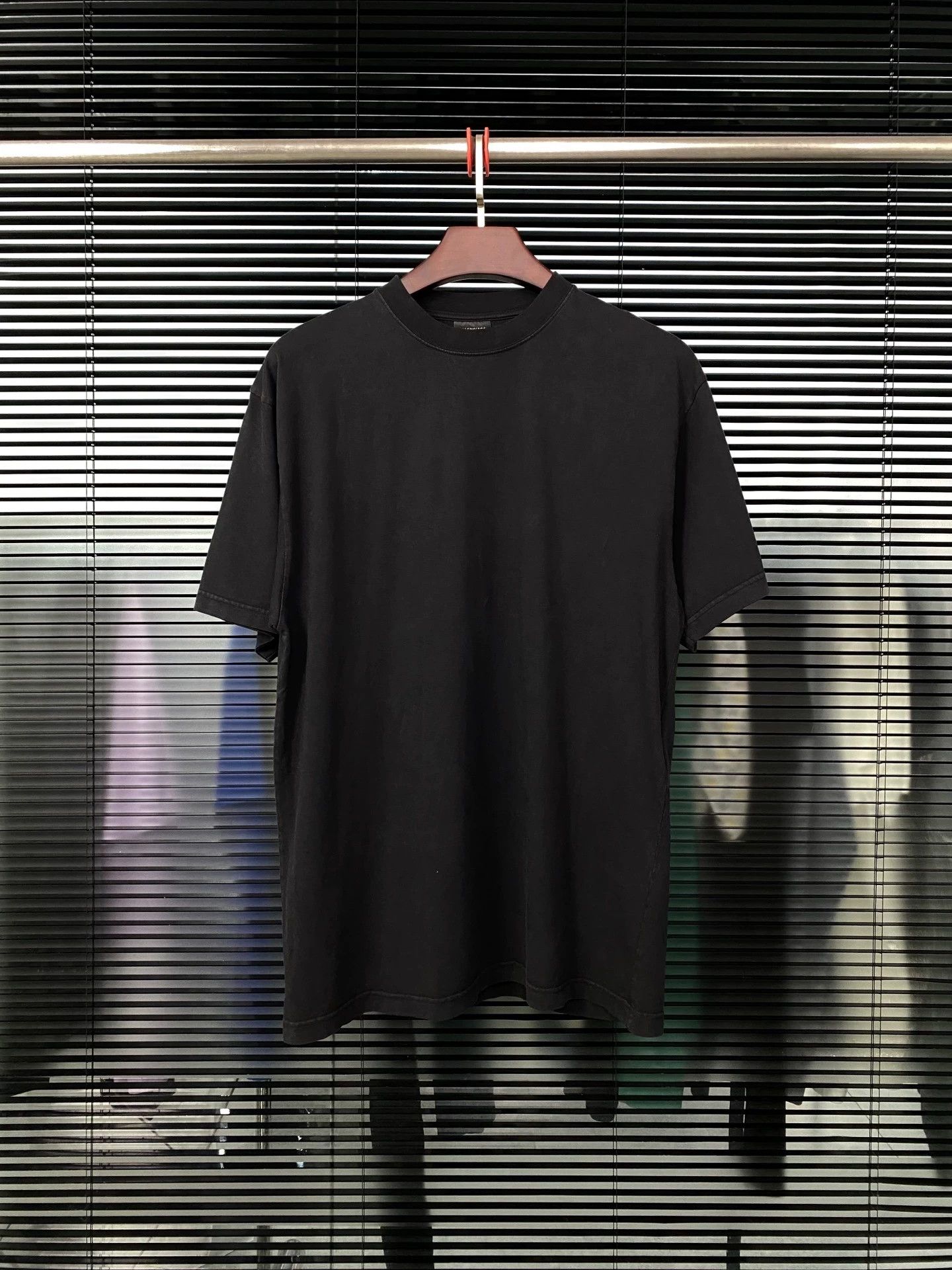 Balenciaga Balenciaga New black distressed back rhinestone letter short sleeved shirt Size US XS / EU 42 / 0 - 2 Thumbnail