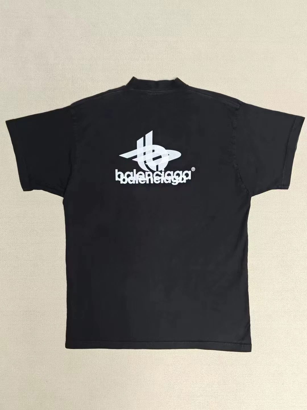 Balenciaga Balenciaga 23ss Phantom Overlapping 3b Logo Vintage Short Sleeve Size US S / EU 44-46 / 1 - 2 Thumbnail