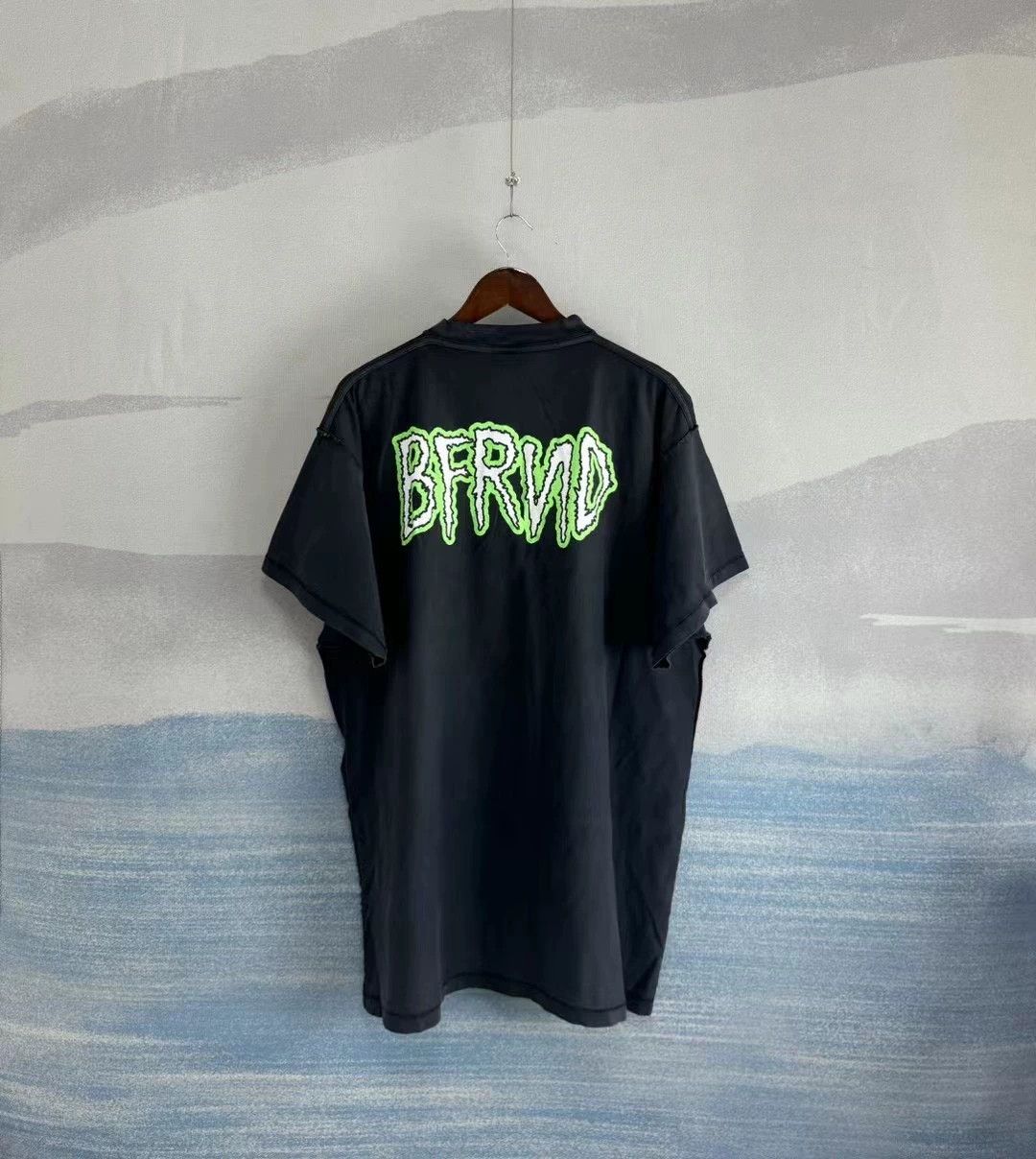 Balenciaga Balenciaga BFRND Black prohibits bands from wearing short sleeves in reverse Size US M / EU 48-50 / 2 - 3 Thumbnail