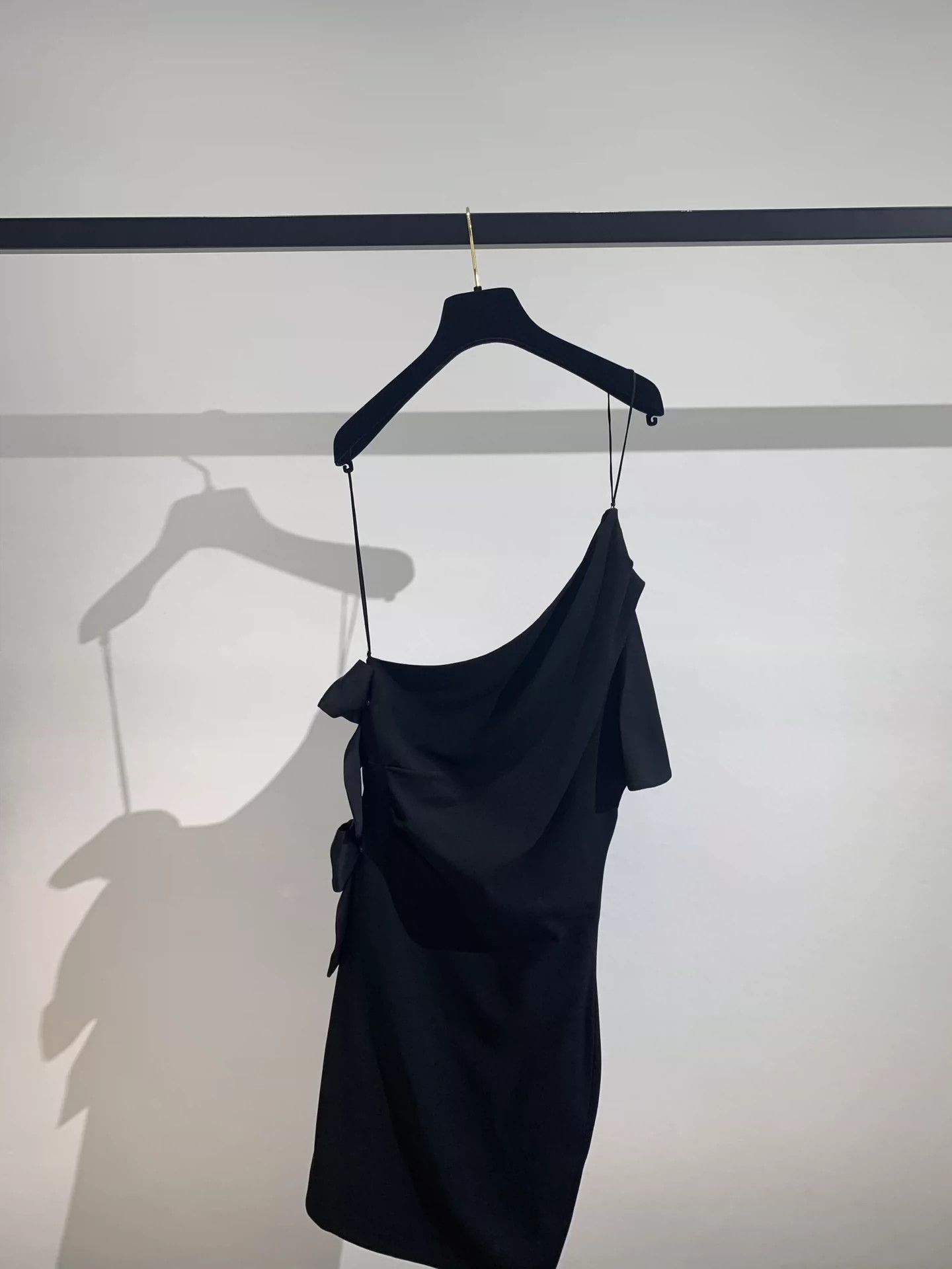 Saint Laurent Paris Saint Laurent Paris Bow and Shoulder Skirt Size US 38 / EU 54 - 2 Thumbnail