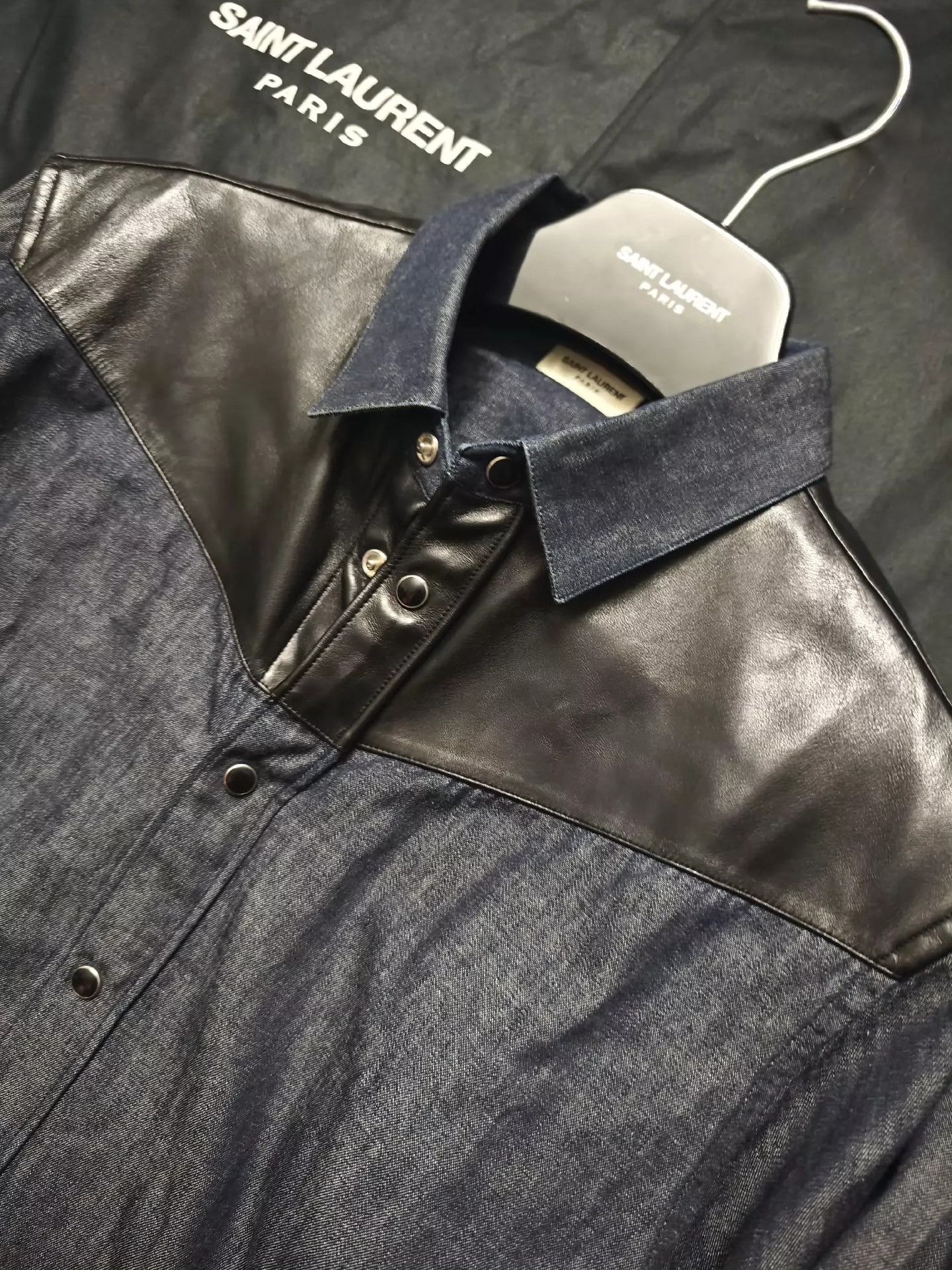 Saint Laurent Paris Saint Laurent Paris Sheepskin patchwork denim shirt Size US M / EU 48-50 / 2 - 2 Thumbnail