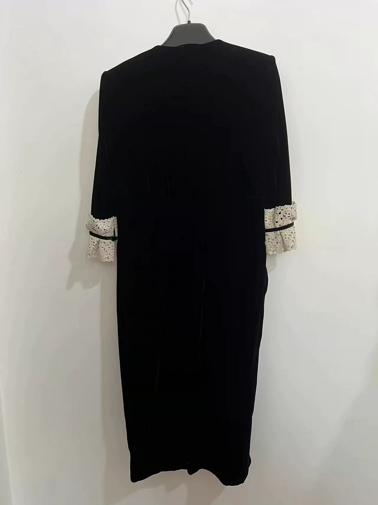 Saint Laurent Paris Saint Laurent Paris Black Swan Dress Size US 38 / EU 54 - 2 Thumbnail