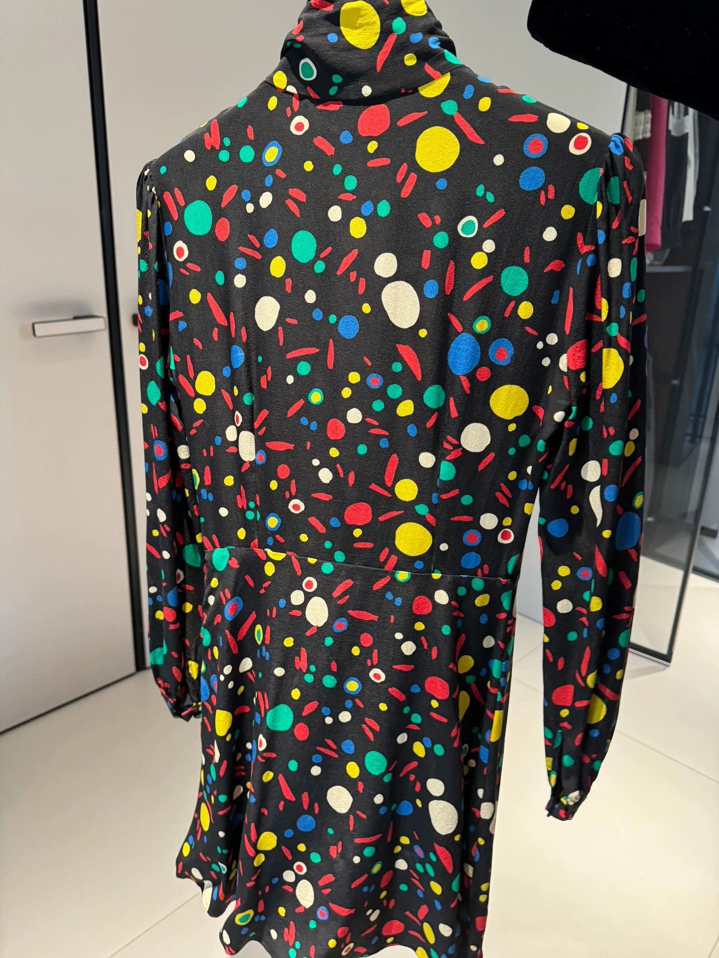 Saint Laurent Paris Saint Laurent Paris Silk colored dress Size US 36 / EU 52 - 2 Thumbnail