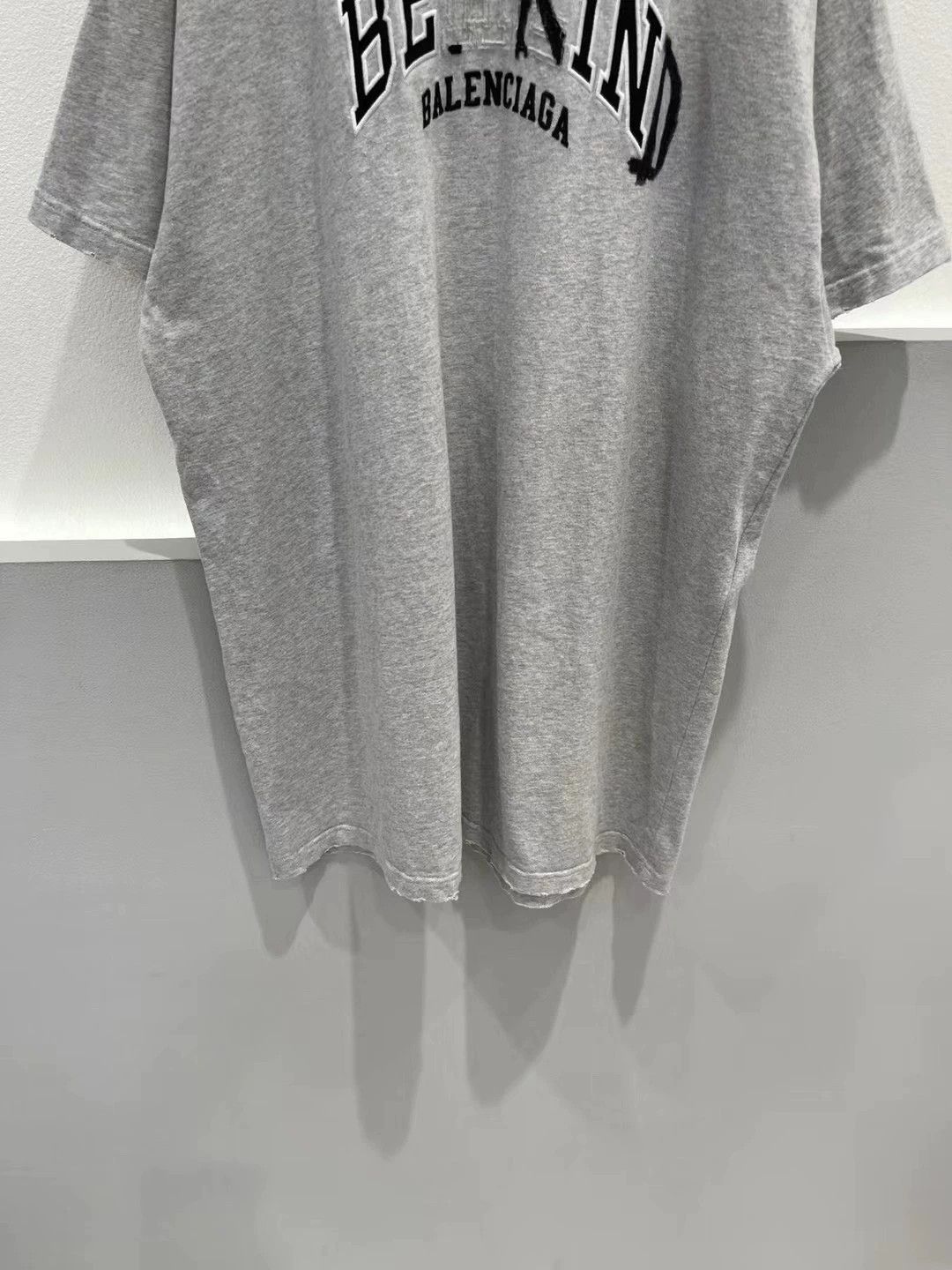 Balenciaga Balenciaga Grey Be Kind Short Sleeves Size US M / EU 48-50 / 2 - 4 Thumbnail