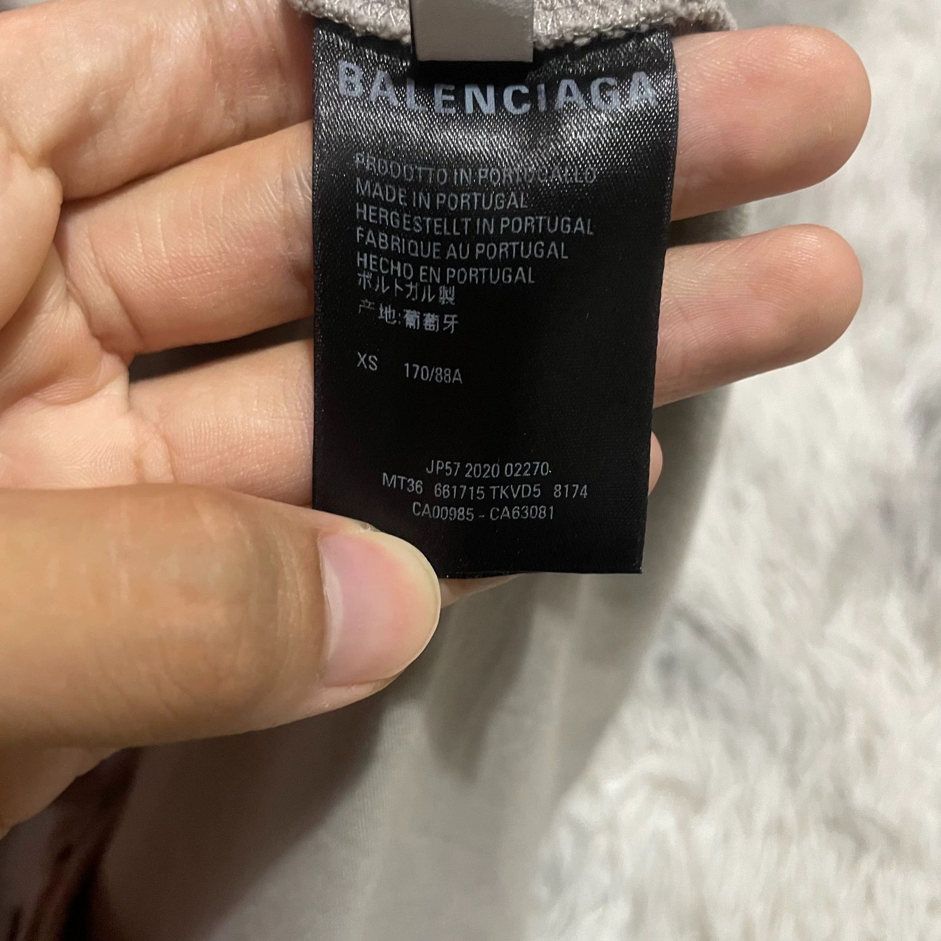 Balenciaga Balenciaga Blurred Letter Logo Damaged Short Sleeves Size US XS / EU 42 / 0 - 5 Thumbnail