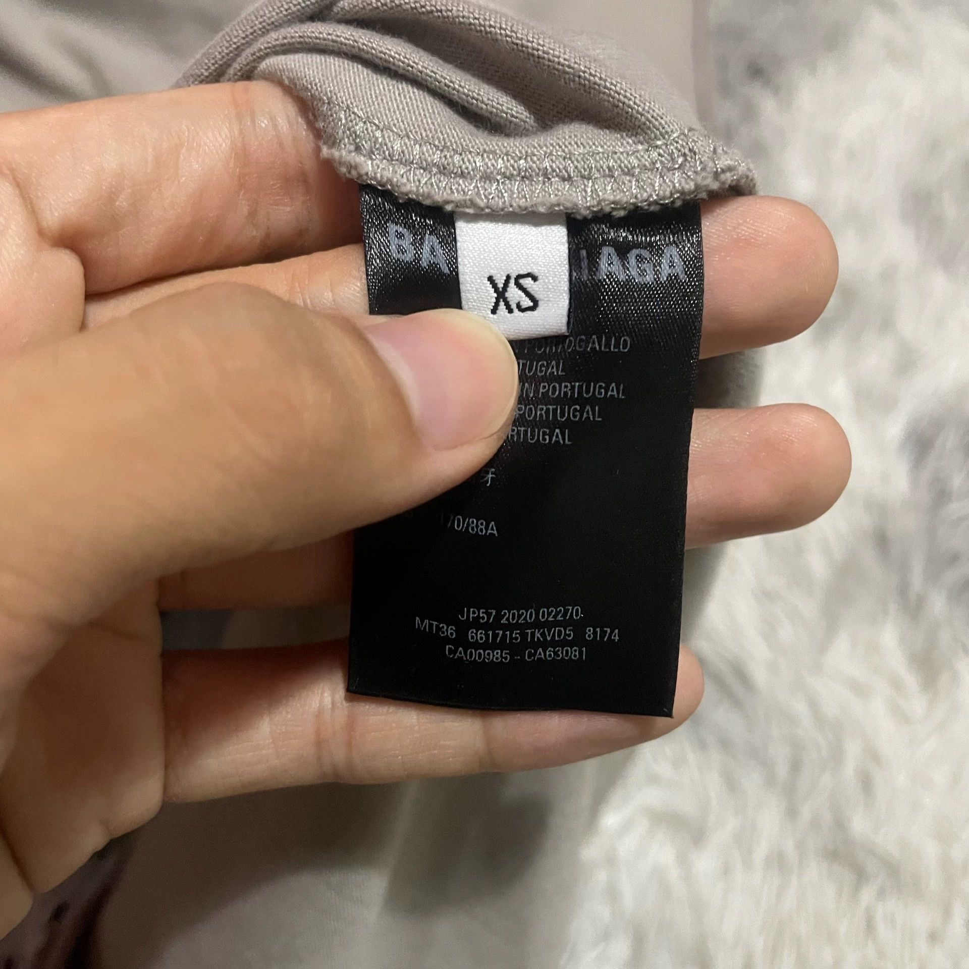 Balenciaga Balenciaga Blurred Letter Logo Damaged Short Sleeves Size US XS / EU 42 / 0 - 9 Thumbnail