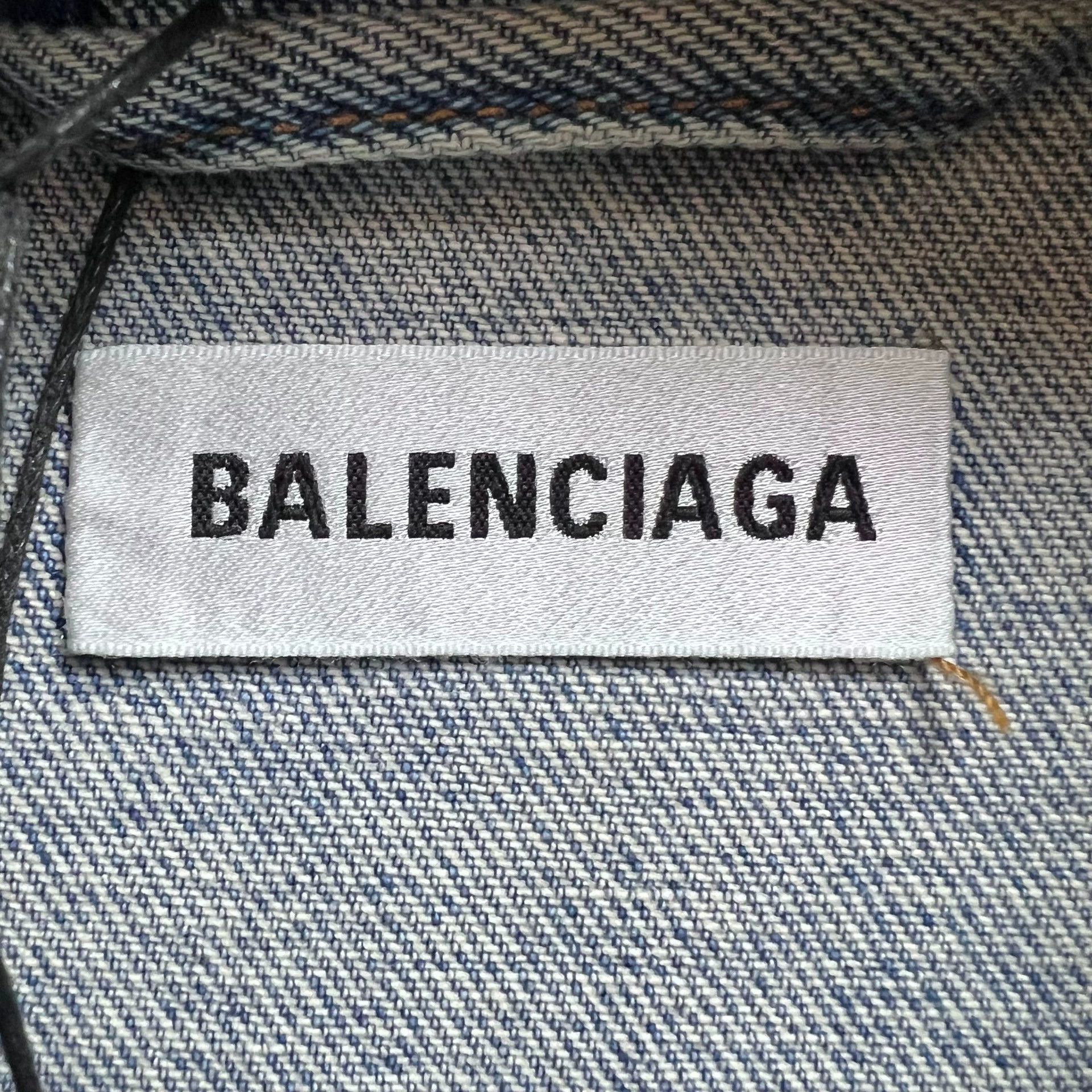 Balenciaga Balenciaga denim jacket with diamond logo on the back Size US XS / EU 42 / 0 - 5 Thumbnail