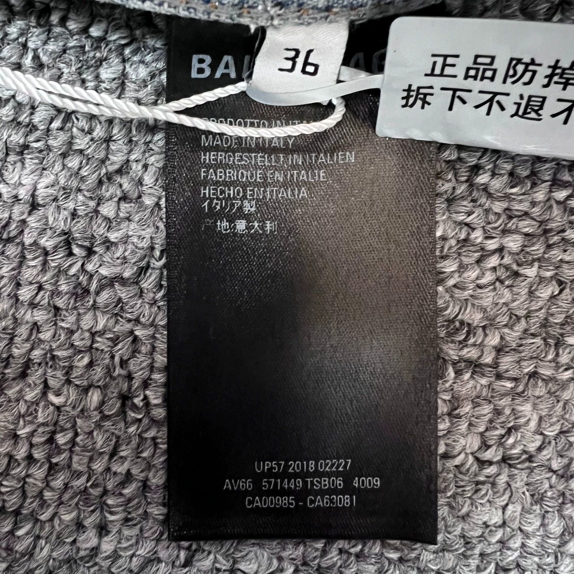 Balenciaga Balenciaga denim jacket with diamond logo on the back Size US XS / EU 42 / 0 - 6 Thumbnail