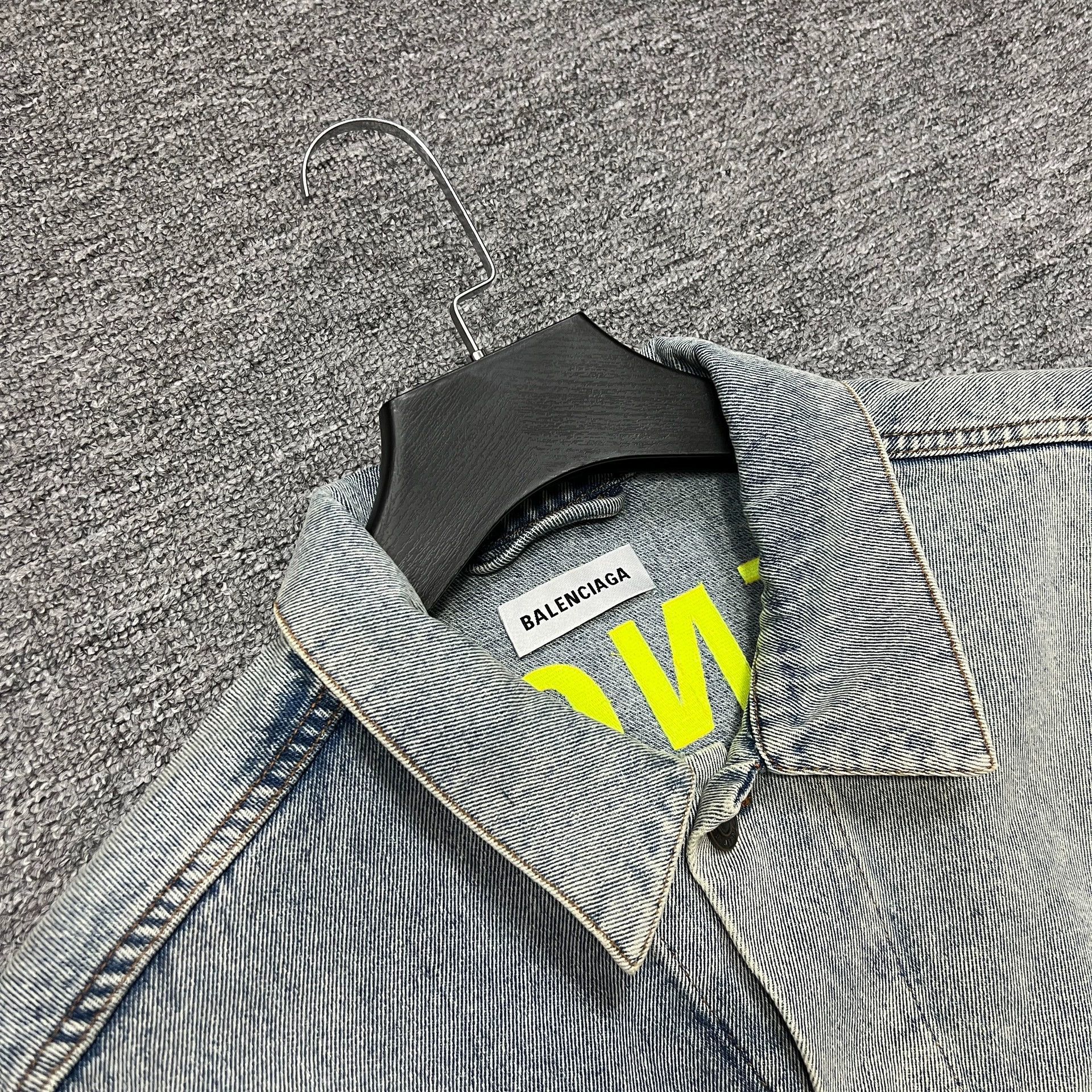 Balenciaga Balenciaga back fluorescent green logo denim jacket Size US XS / EU 42 / 0 - 2 Thumbnail