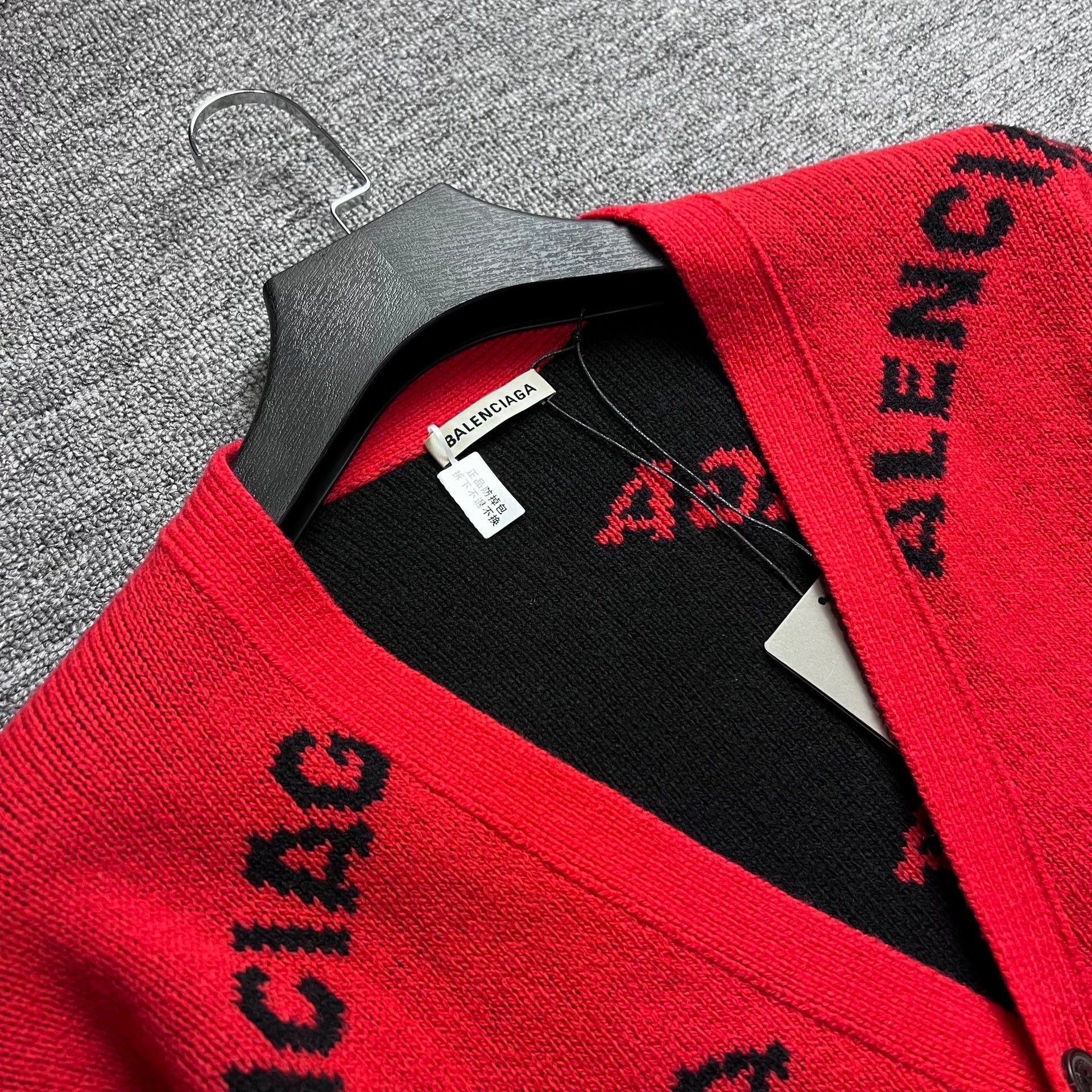 Balenciaga Balenciaga red barrage cardigan Size US S / EU 44-46 / 1 - 3 Thumbnail