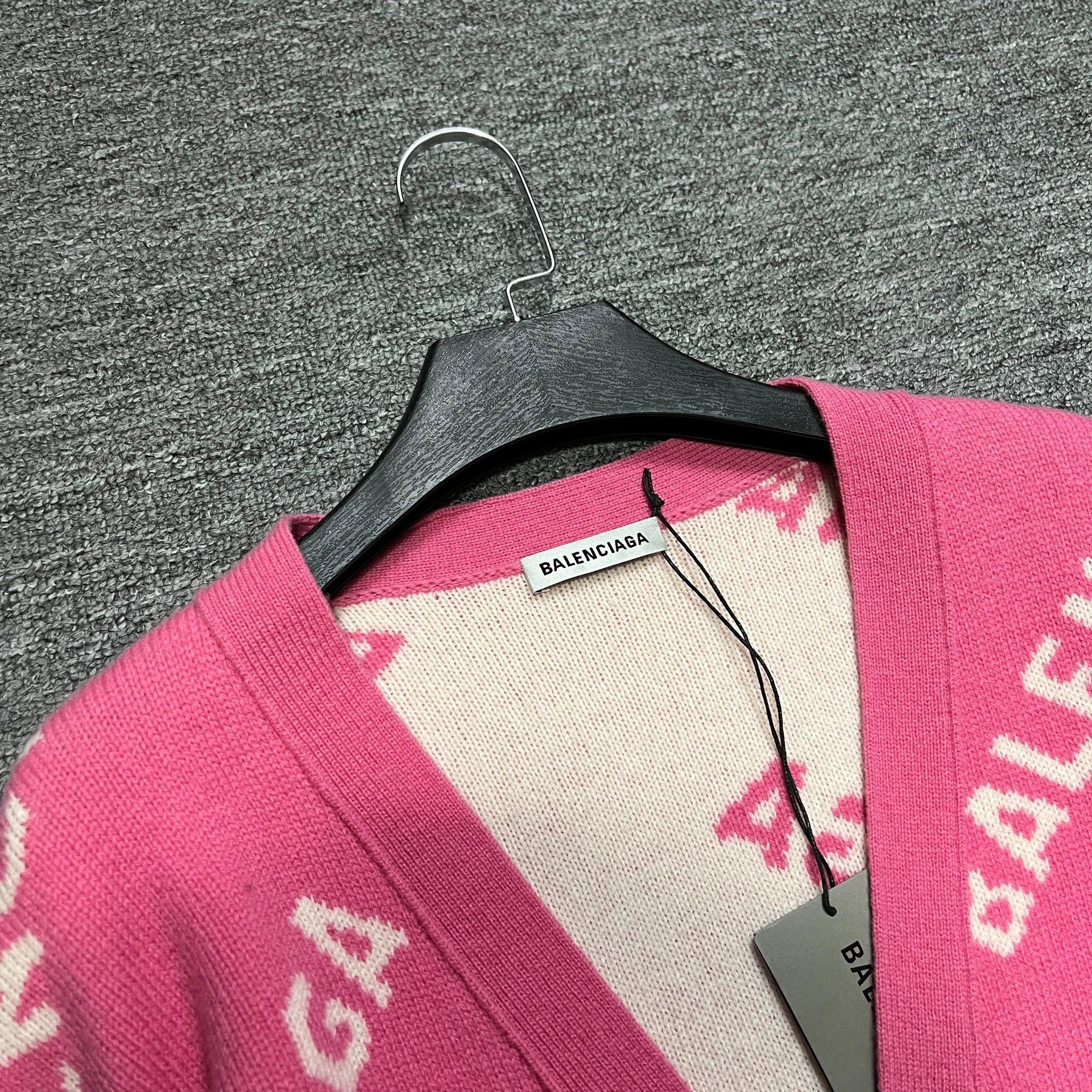 Balenciaga Balenciaga pink barrage cardigan Size US S / EU 44-46 / 1 - 3 Thumbnail