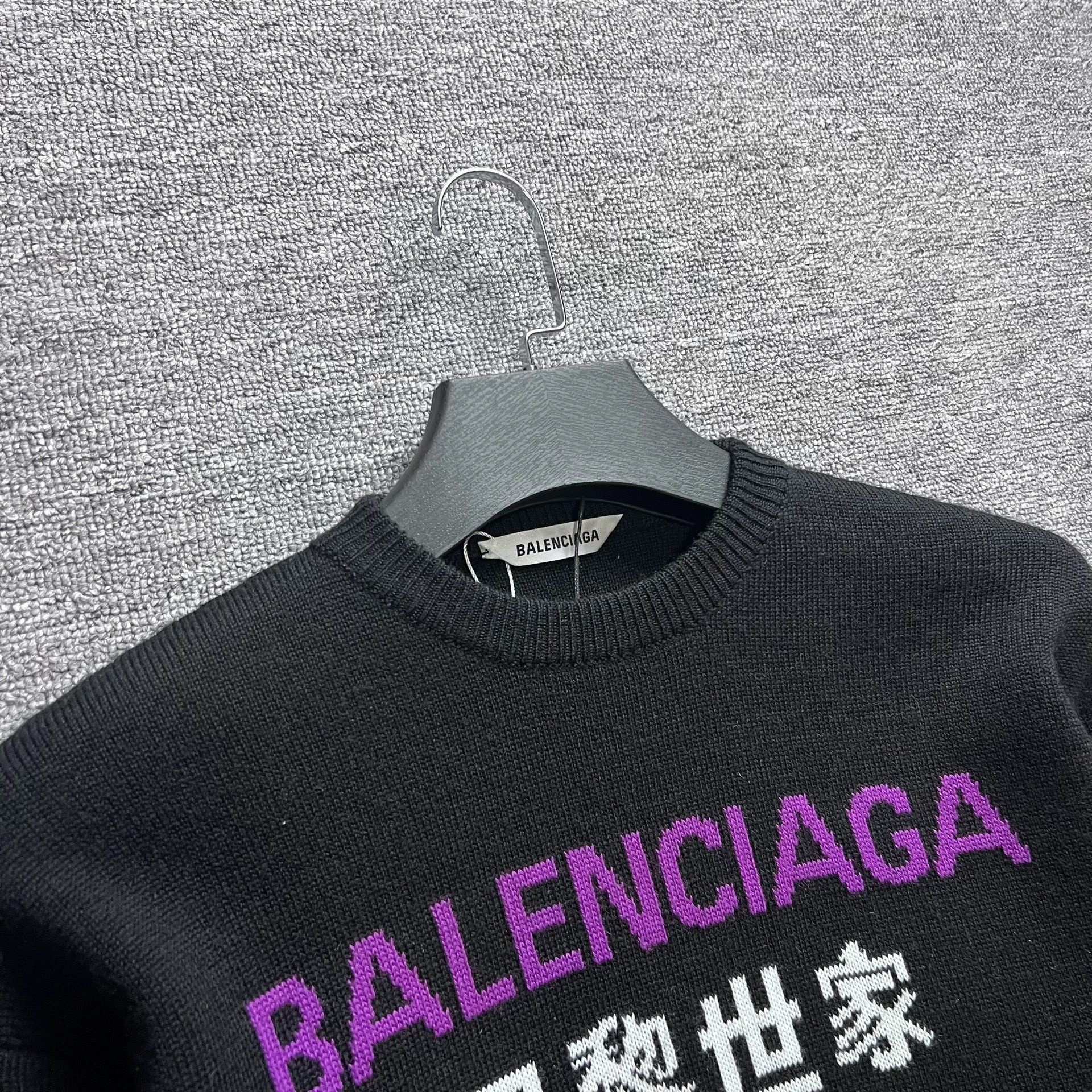 Balenciaga Balenciaga 7-language sweater Size US XS / EU 42 / 0 - 3 Thumbnail