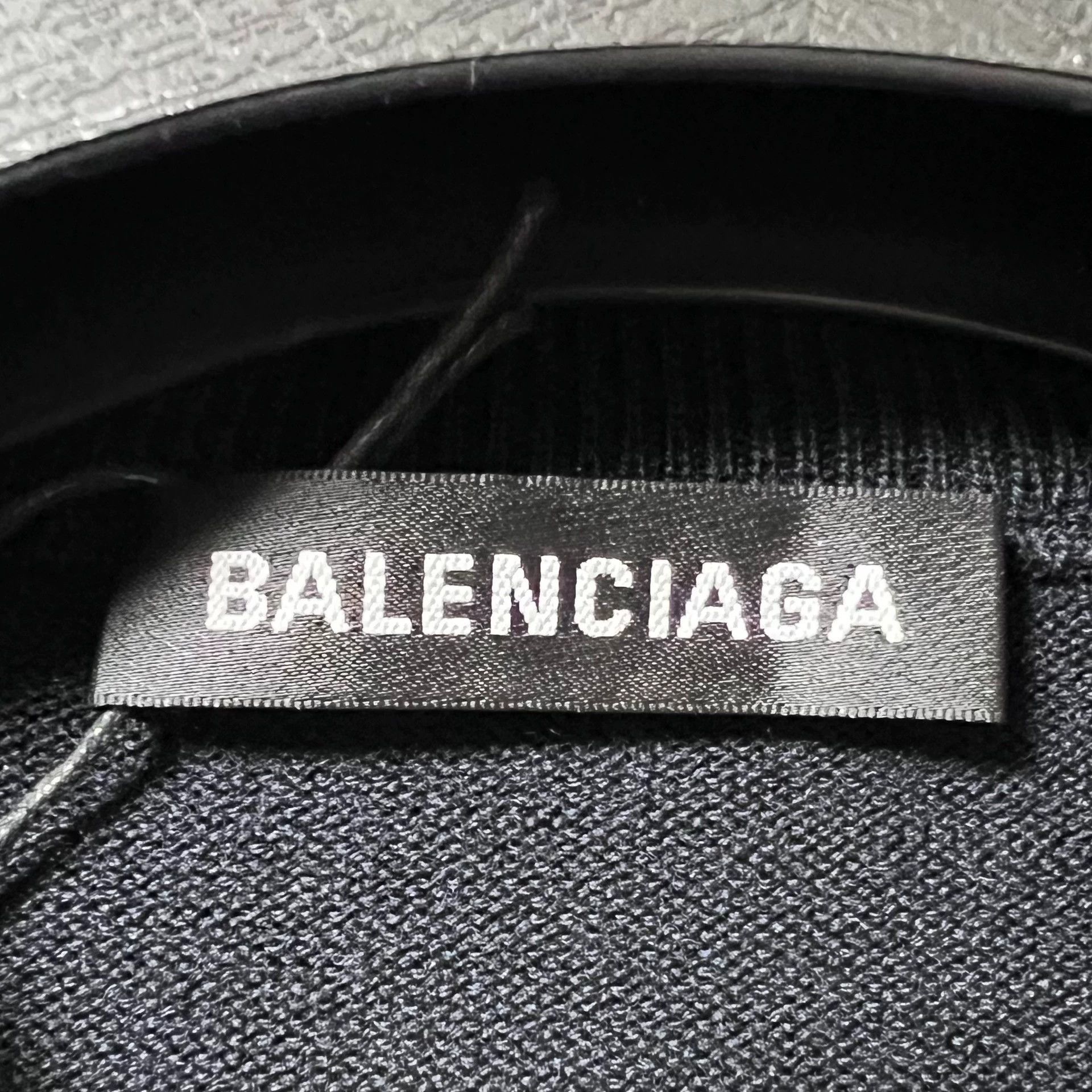 Balenciaga Balenciaga red signature cursive sweater Size US M / EU 48-50 / 2 - 2 Thumbnail