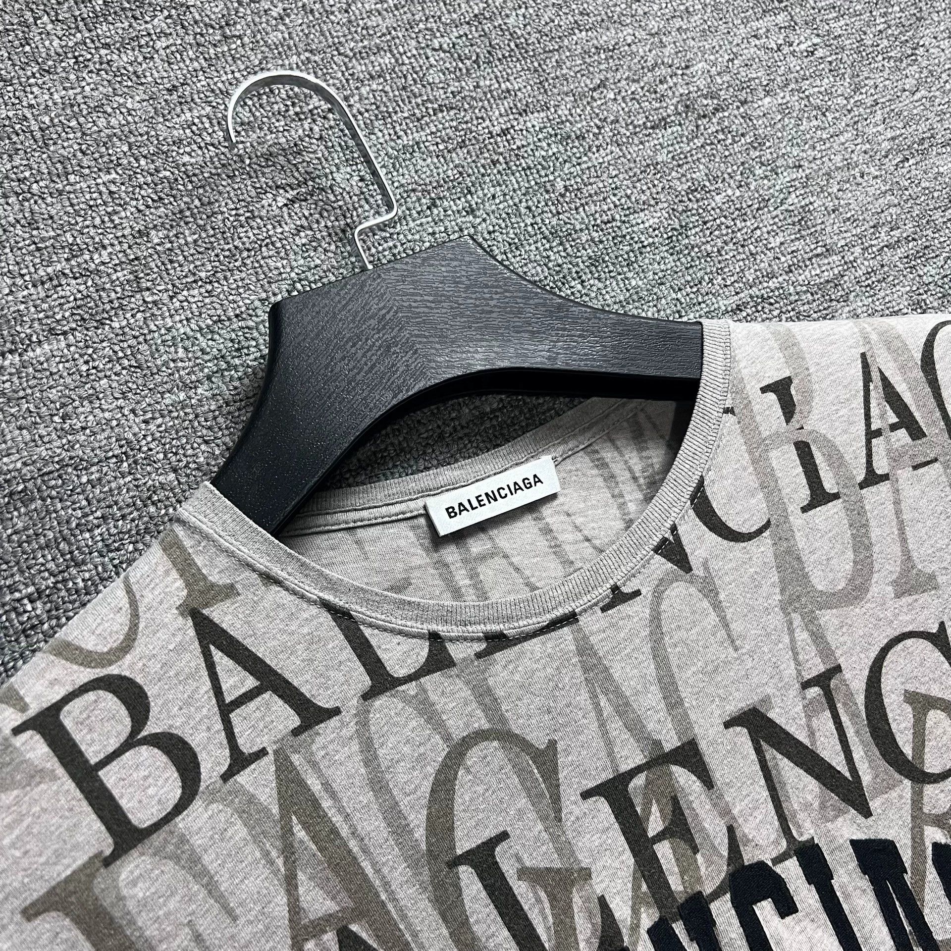 Balenciaga Balenciaga bullet screen plush short sleeved shirt Size US M / EU 48-50 / 2 - 2 Thumbnail