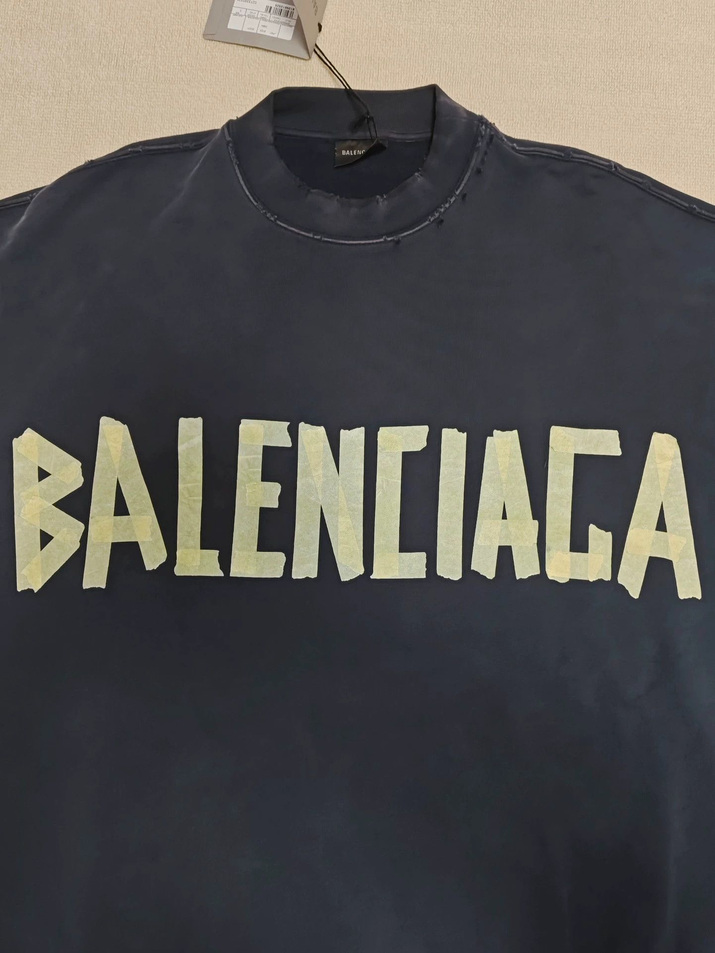 Balenciaga Balenciaga 23SS adhesive tape masking tape distressed paper distressed round neck hoodie Size US L / EU 52-54 / 3 - 3 Thumbnail