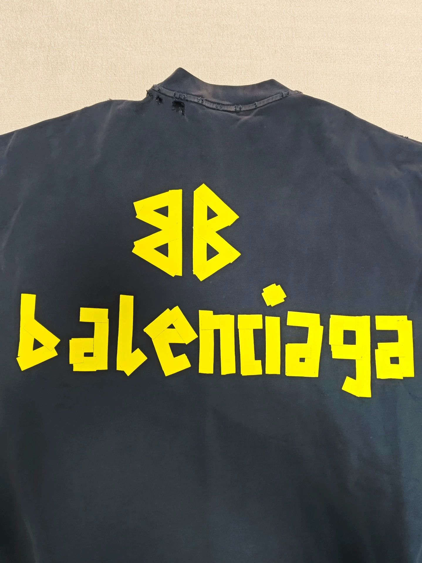 Balenciaga Balenciaga 23SS adhesive tape masking tape distressed paper distressed round neck hoodie Size US L / EU 52-54 / 3 - 4 Thumbnail