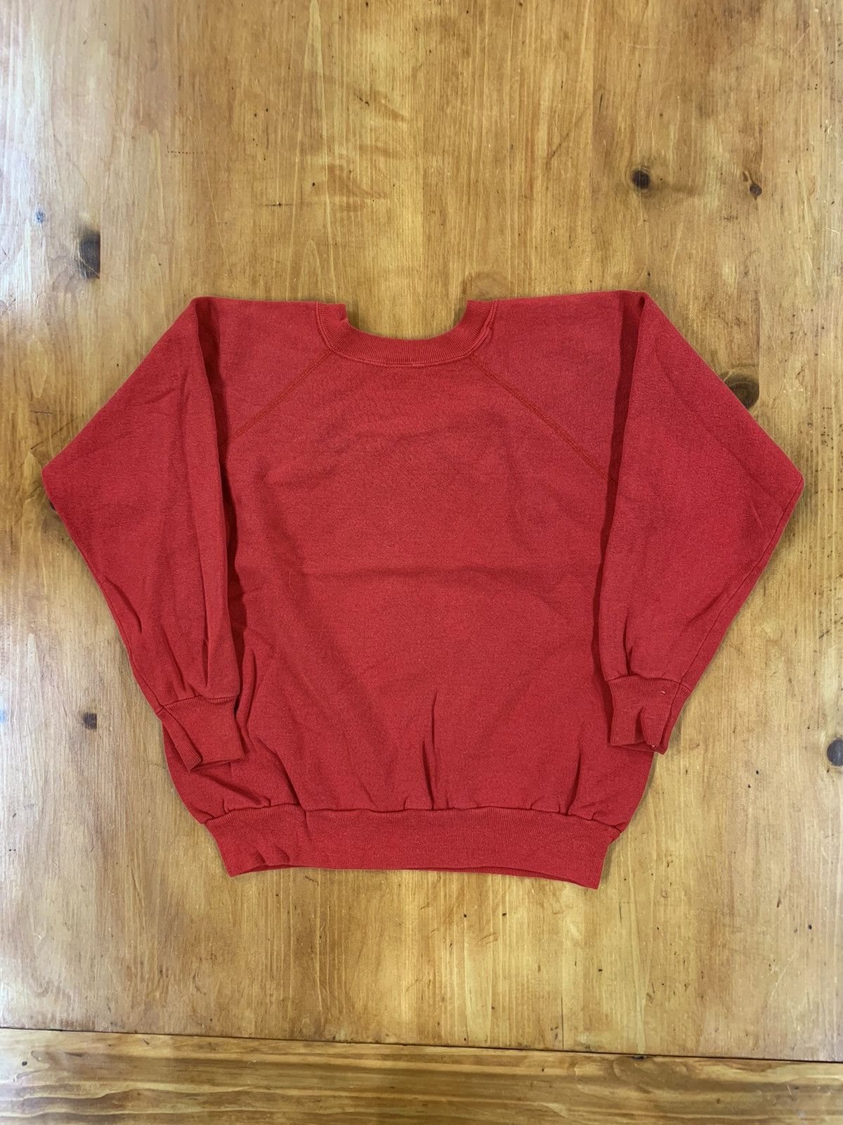 Vintage Vintage Crewneck 1980s Red Raglan Crewneck Size US M / EU 48-50 / 2 - 3 Thumbnail