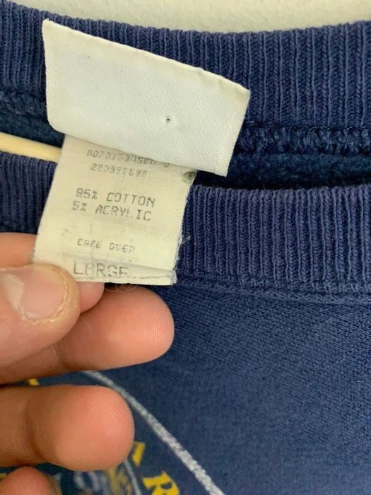 Vintage Vintage Crewneck Carlson School Reverse Weave Crewneck Size US L / EU 52-54 / 3 - 5 Thumbnail