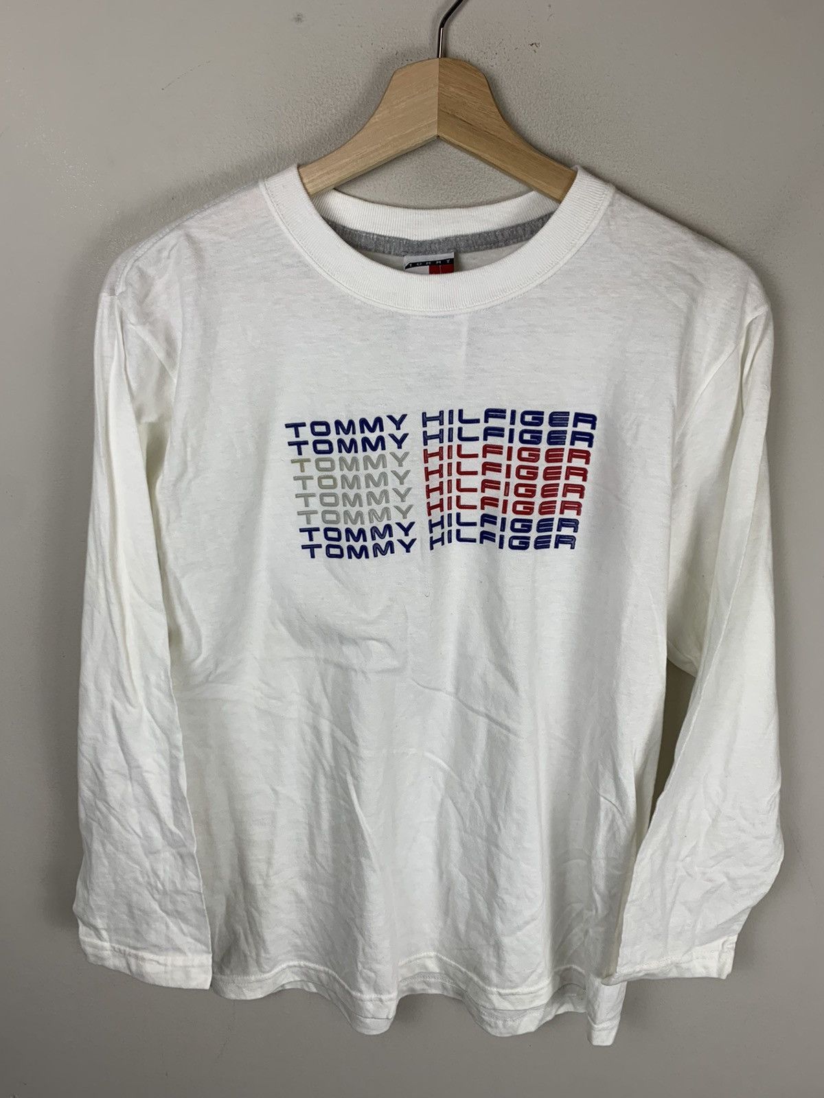 Tommy Hilfiger × Vintage Vintage Tommy Hilfiger Repeat Logo Longsleeve Size US S / EU 44-46 / 1 - 2 Thumbnail