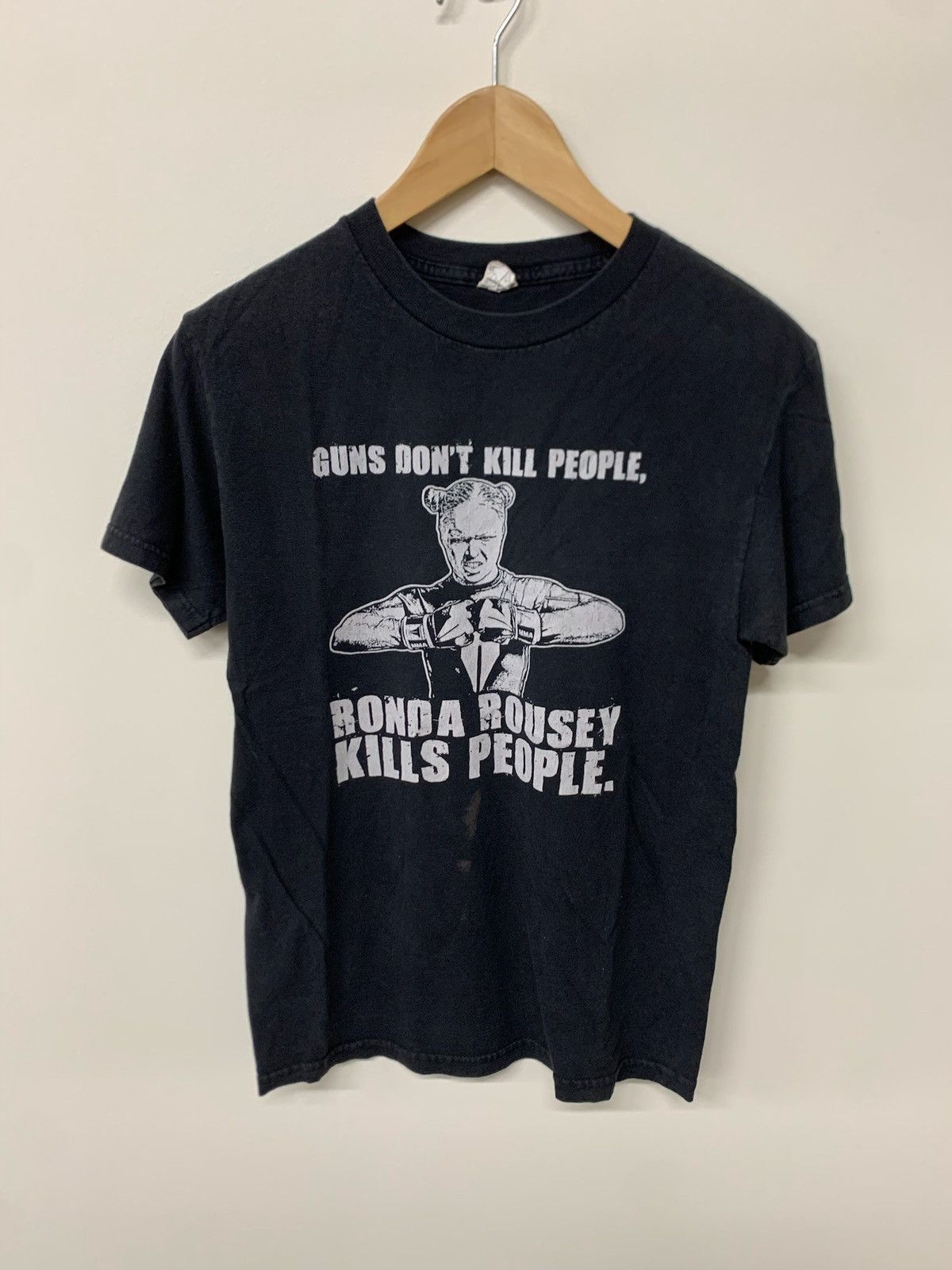 Vintage Vintage Ronda Rousey Kills People Tee Size US S / EU 44-46 / 1 - 2 Thumbnail